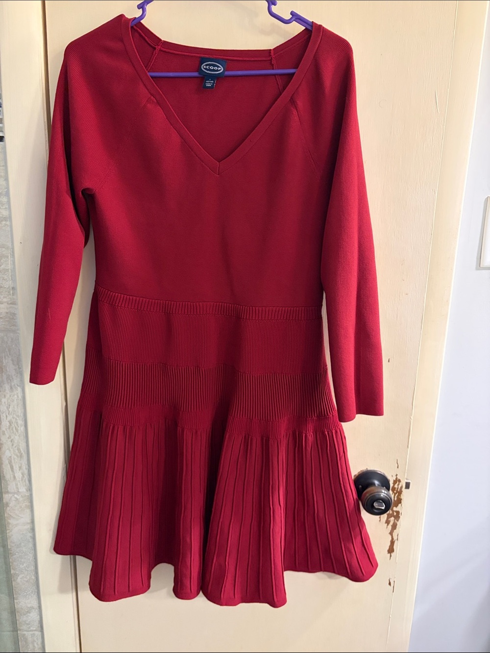 Scoop Women's Red V-Neck Pleated Knit Casual Dress